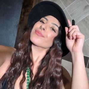 Meet your Posher, Joelynn